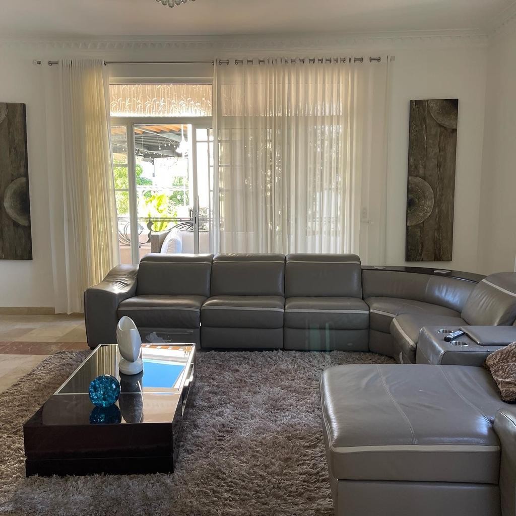 casas - Mansion de 3 Niveles ubicada en Cerro Alto  4