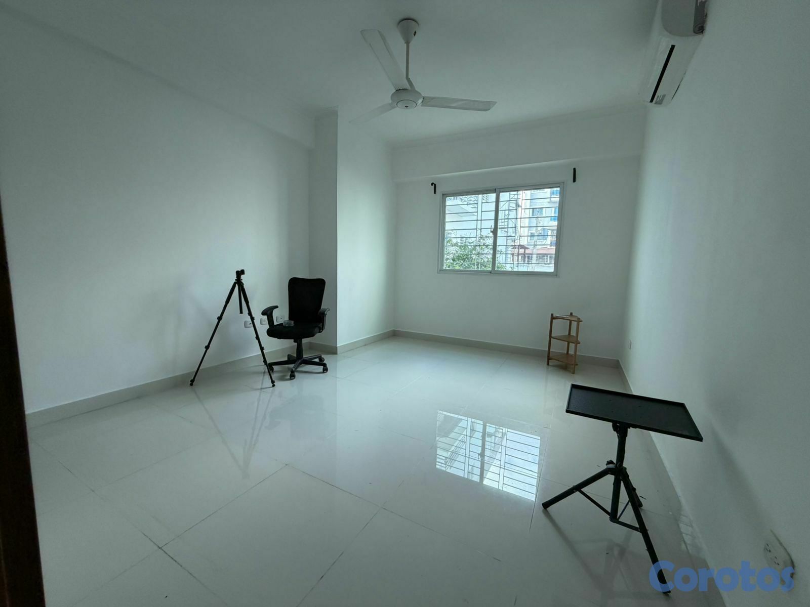 apartamentos - Próximo a Mirador Sur — 146 m², 2do piso 2 habitac 4