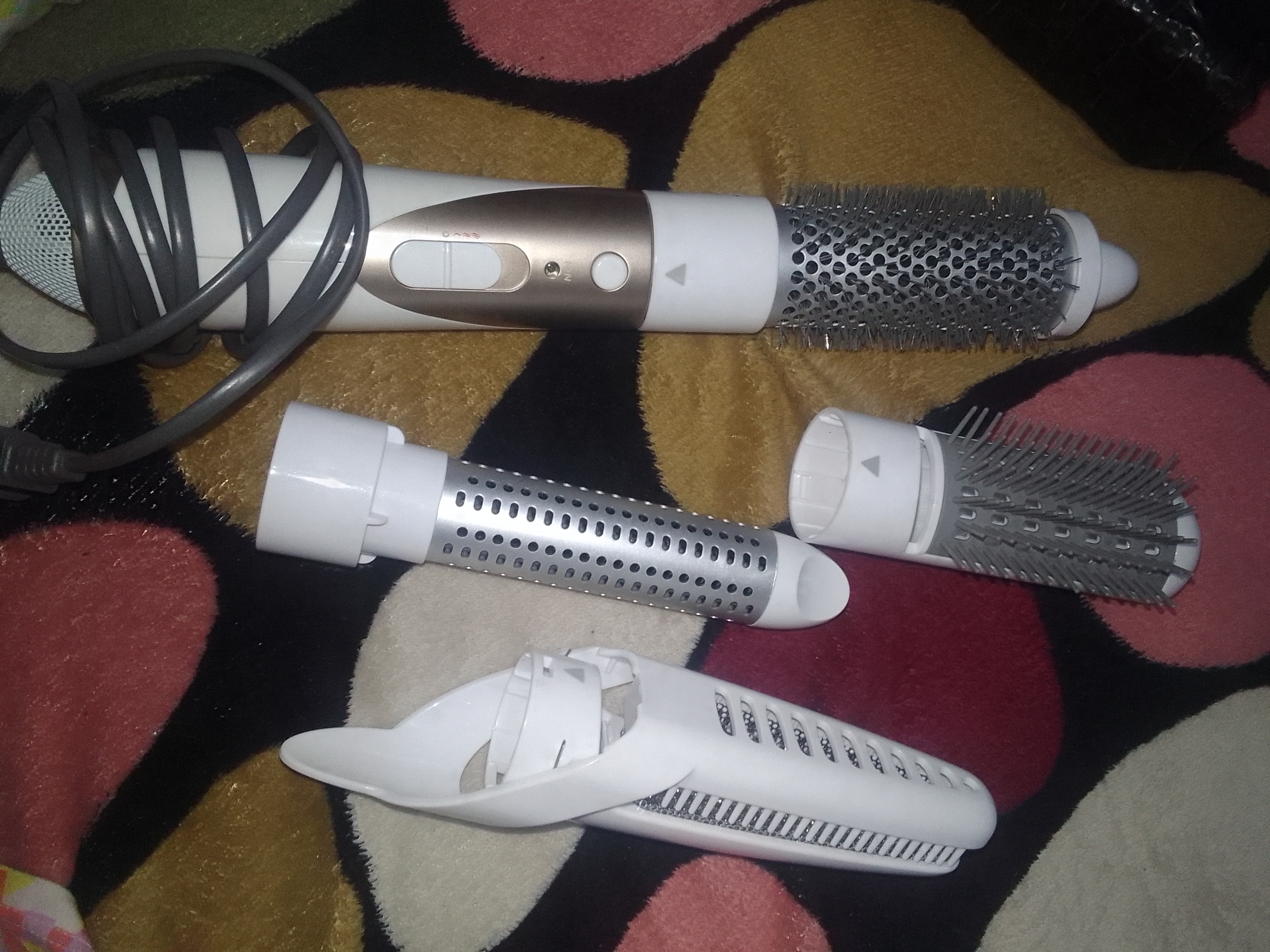 otros electronicos - un secador portable y un estuche  2