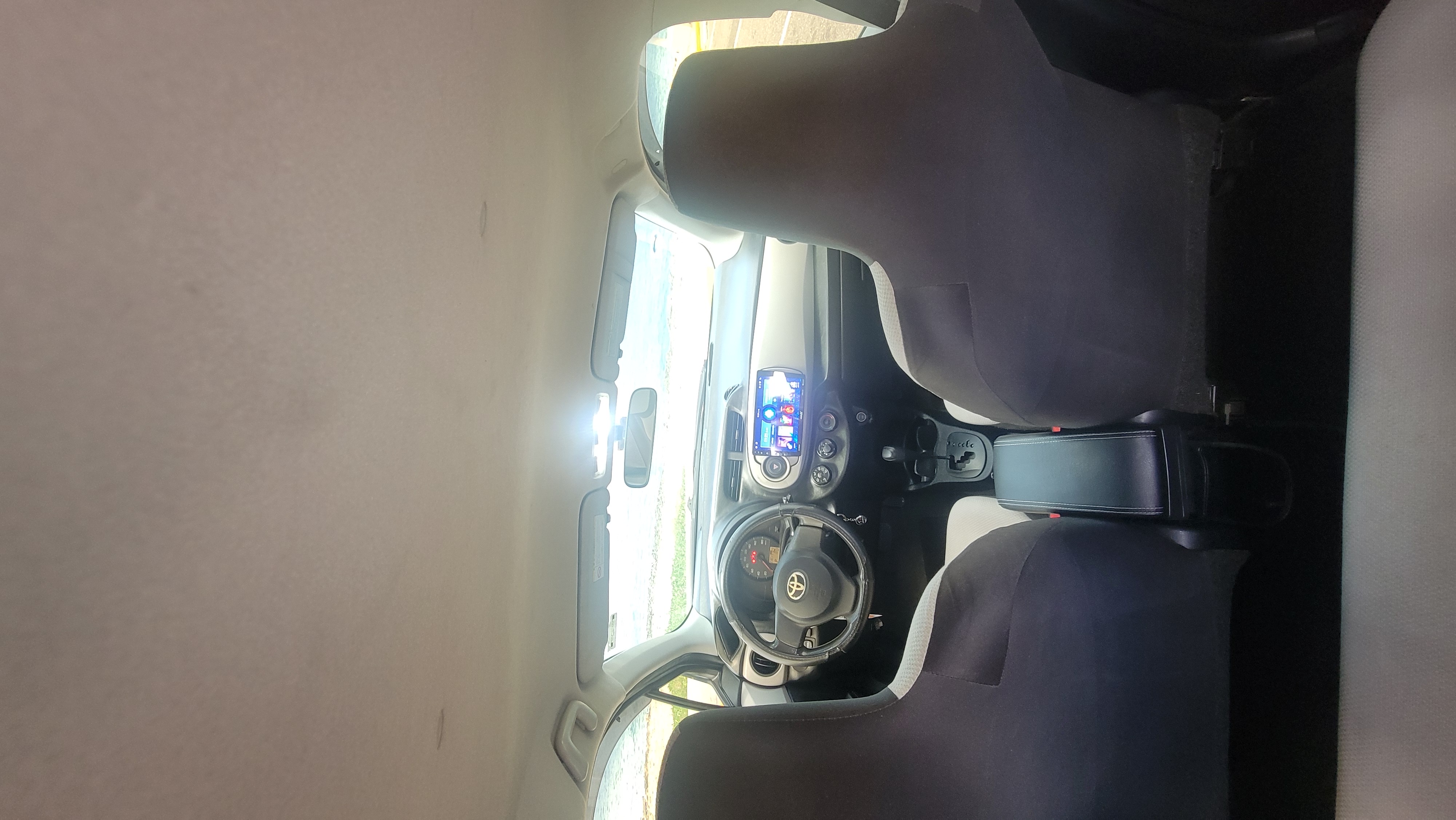 carros - Toyota Vitz 2011 en venta de oportunidad, 4 cilindros 8