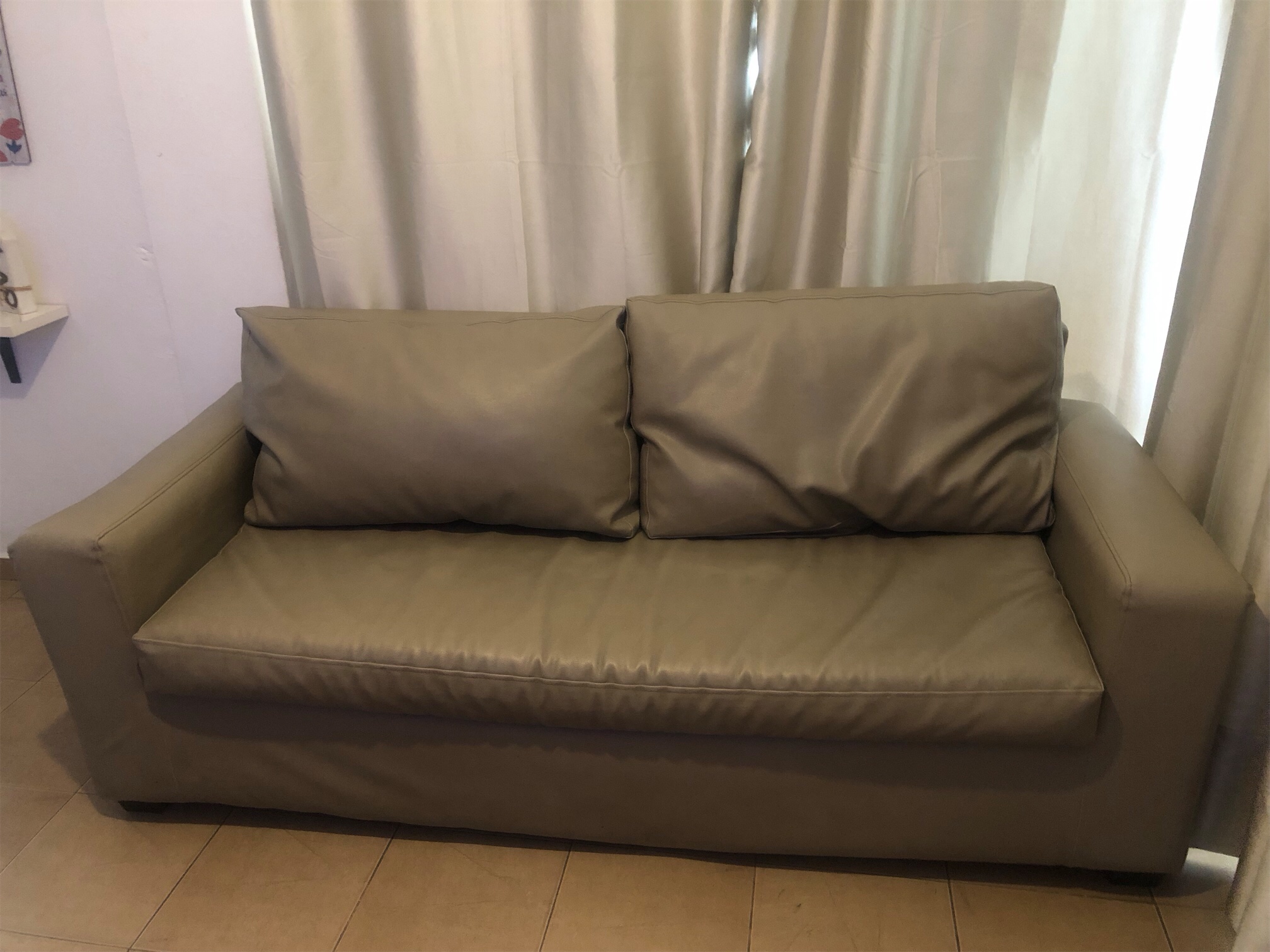 muebles y colchones - Vendo Sofá TV 3 plazas color gris   1
