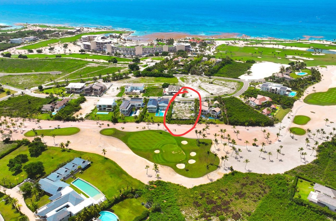 casas vacacionales y villas - Villa en Cap Cana Punta Espada en Plano de 6 habitaciones con plan de pagos 0