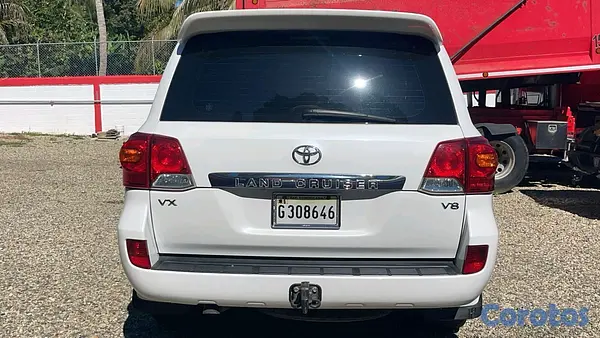 jeepetas y camionetas - Toyota land cruicer vxr 2014 5