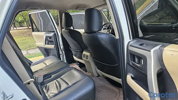 jeepetas y camionetas - Toyota 4runner 2013 3 filas 8
