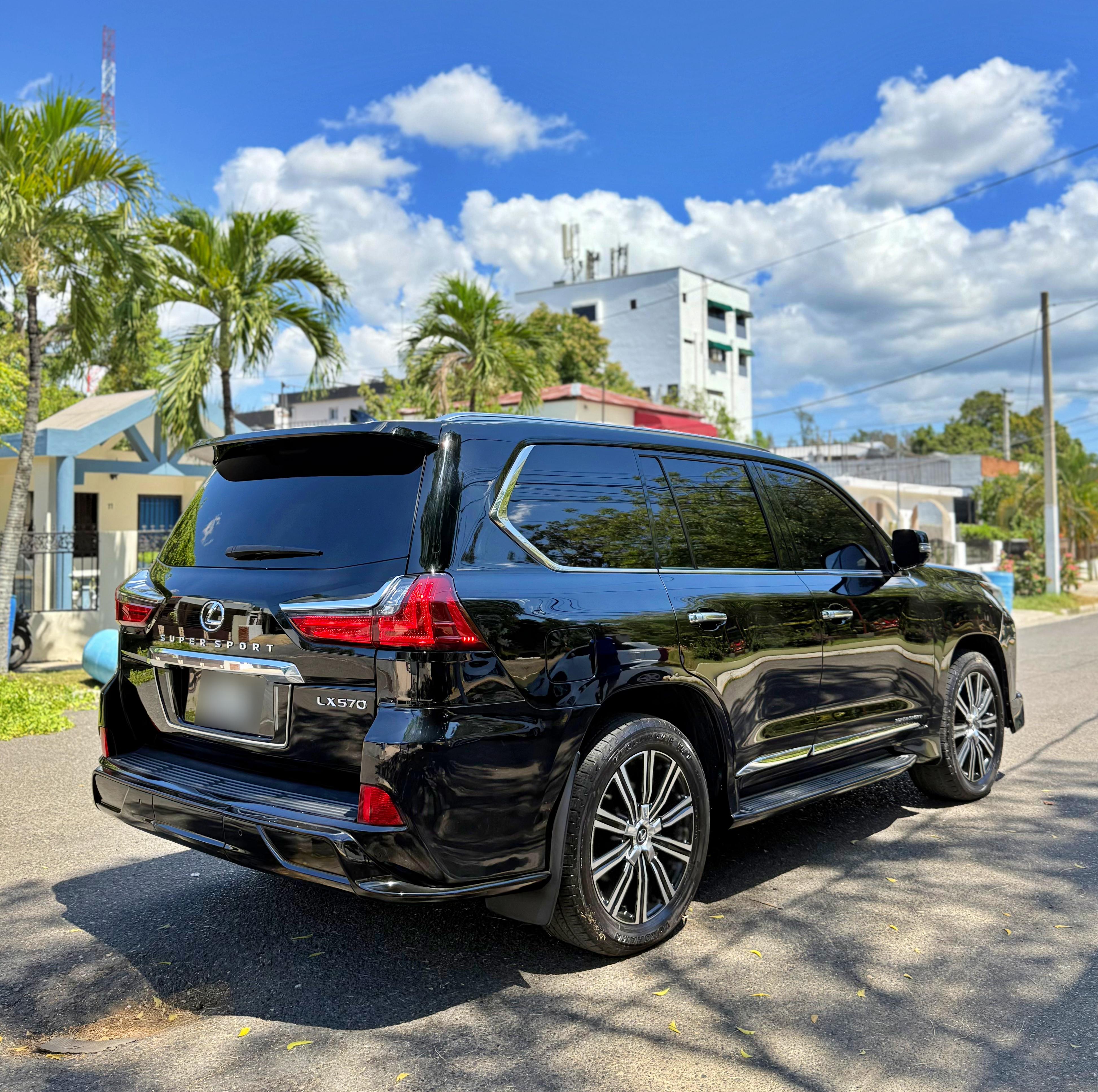jeepetas y camionetas - lexus LX 570 2017  3