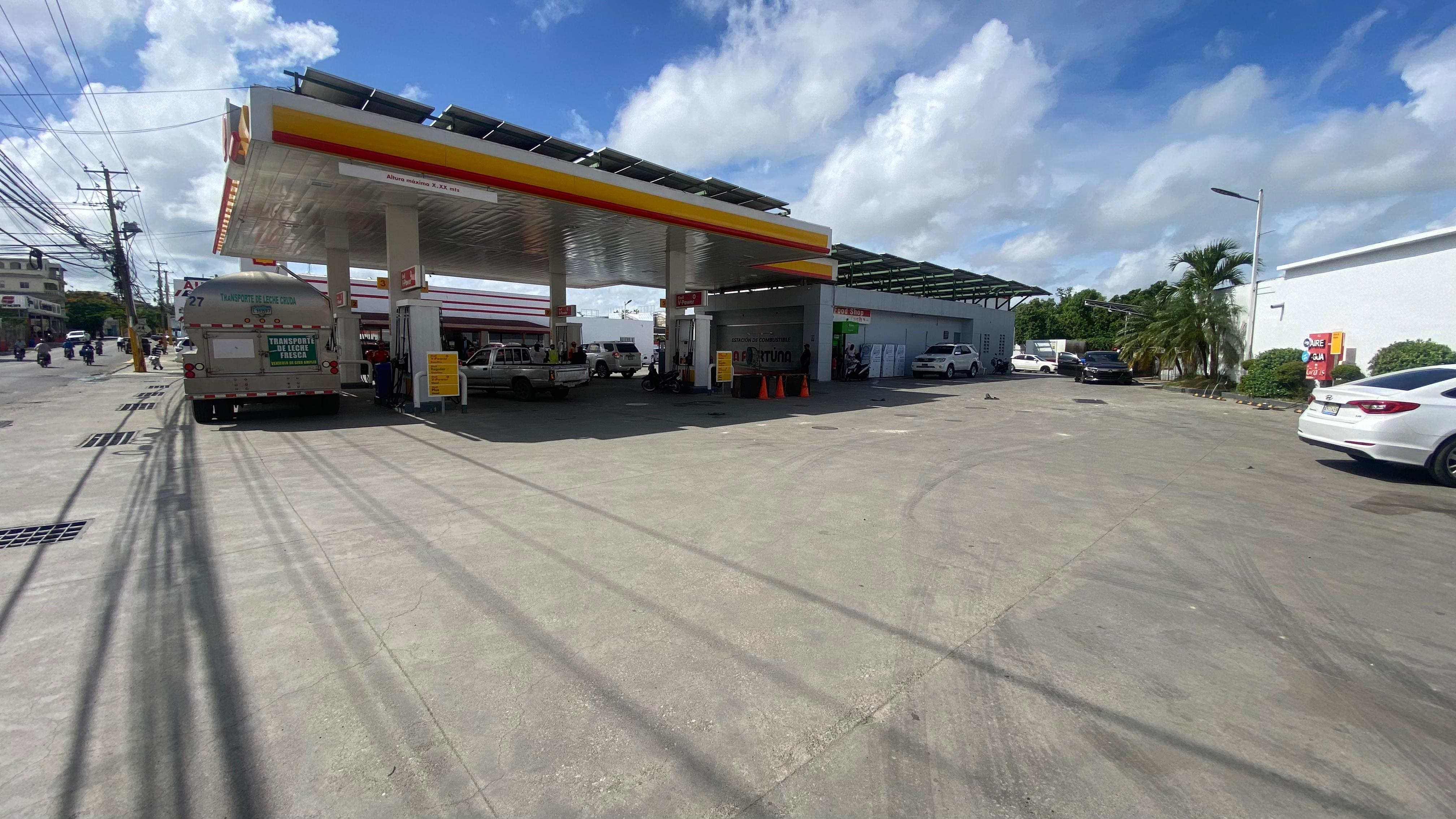 otros inmuebles - Estación de Gasolina en San Francisco de Macoris 0