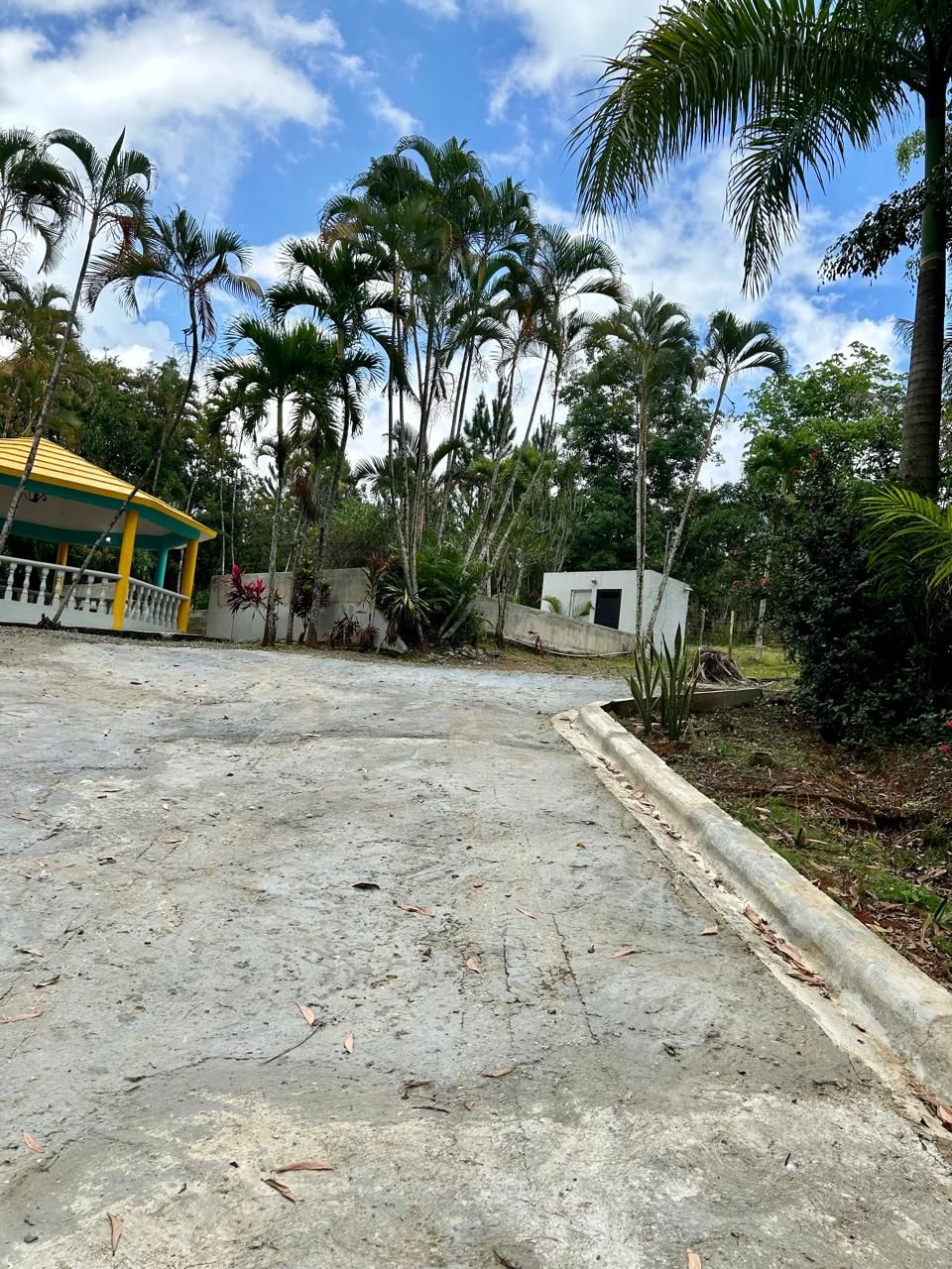 casas - Vendo casa comercial en La Autopista Duarte  4