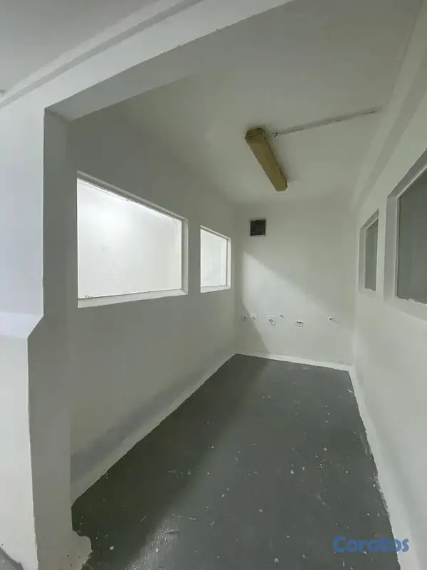 oficinas y locales comerciales - Edificio comercial de 3 niveles con almacén en alq 7