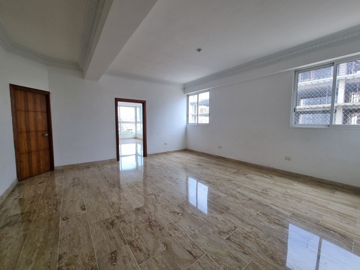 apartamentos - Alquiler de Amplio Apartamento en Naco