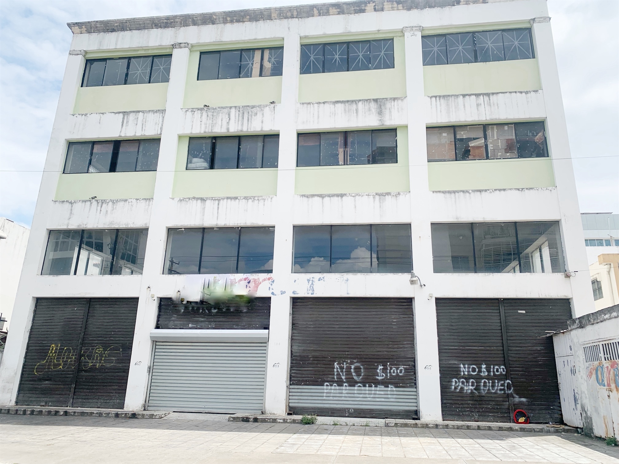 oficinas y locales comerciales - Local en zona céntrica de Piantini  2