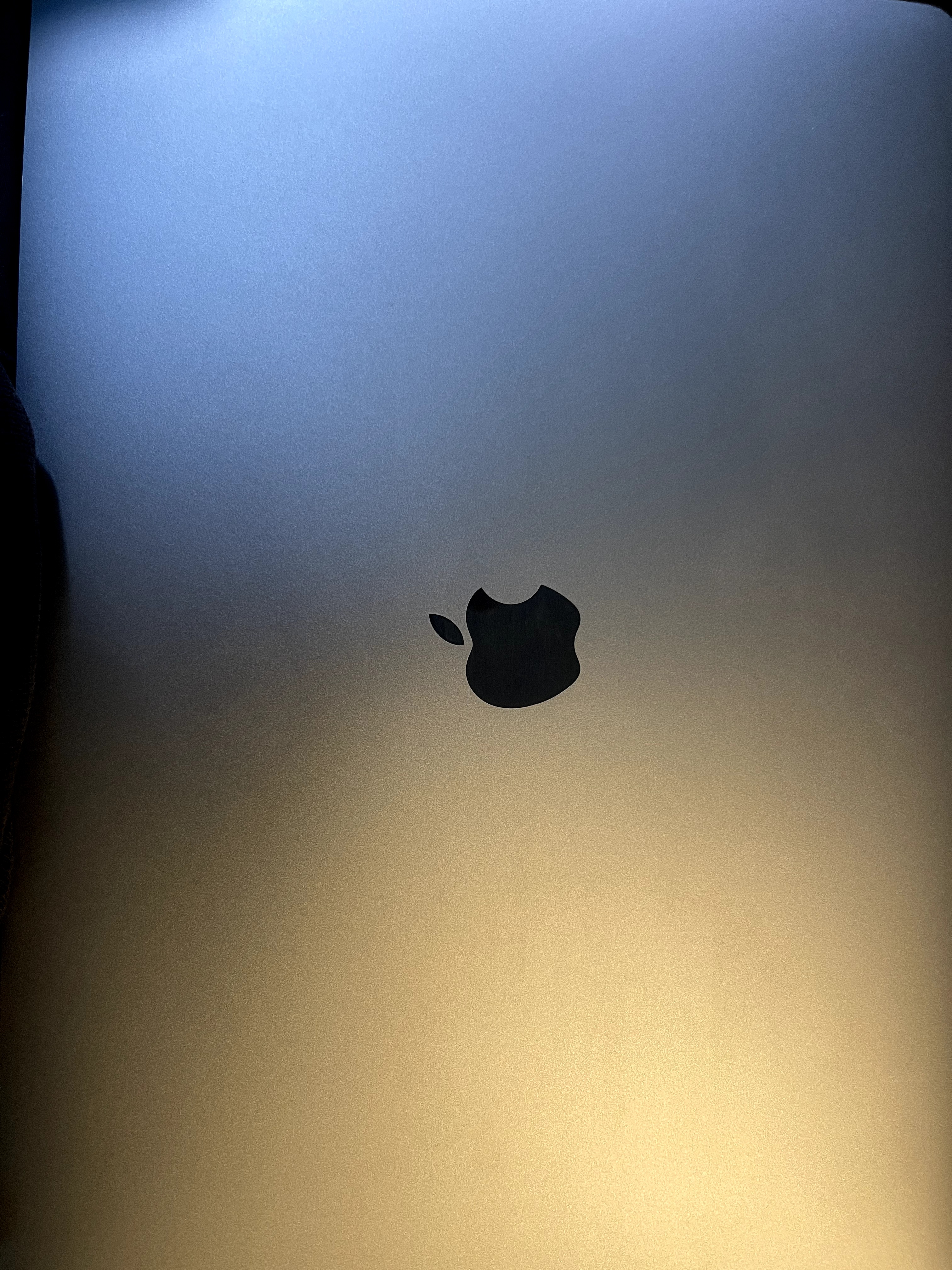 computadoras y laptops - 2019 Macbook pro 16" i7-6Cores, 16G-Ram, 500G SSD  5
