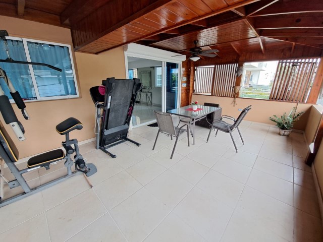 apartamentos - Vendo 2da con Terraza en el Millon