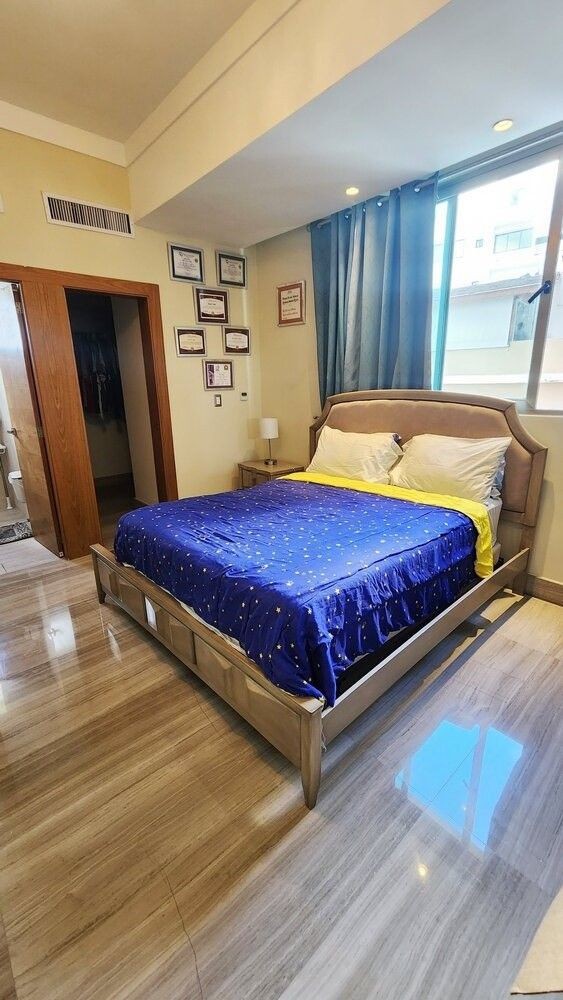 apartamentos - Los Cacicazgos piso 8 3 habitaciones 3.5 banos 3 parqueos balcon 5