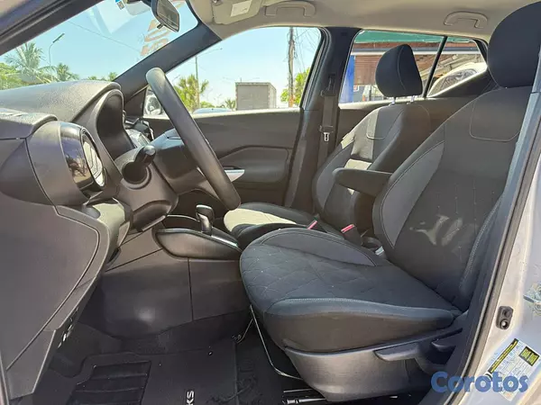 jeepetas y camionetas - Nissan Kicks SV 2020 9