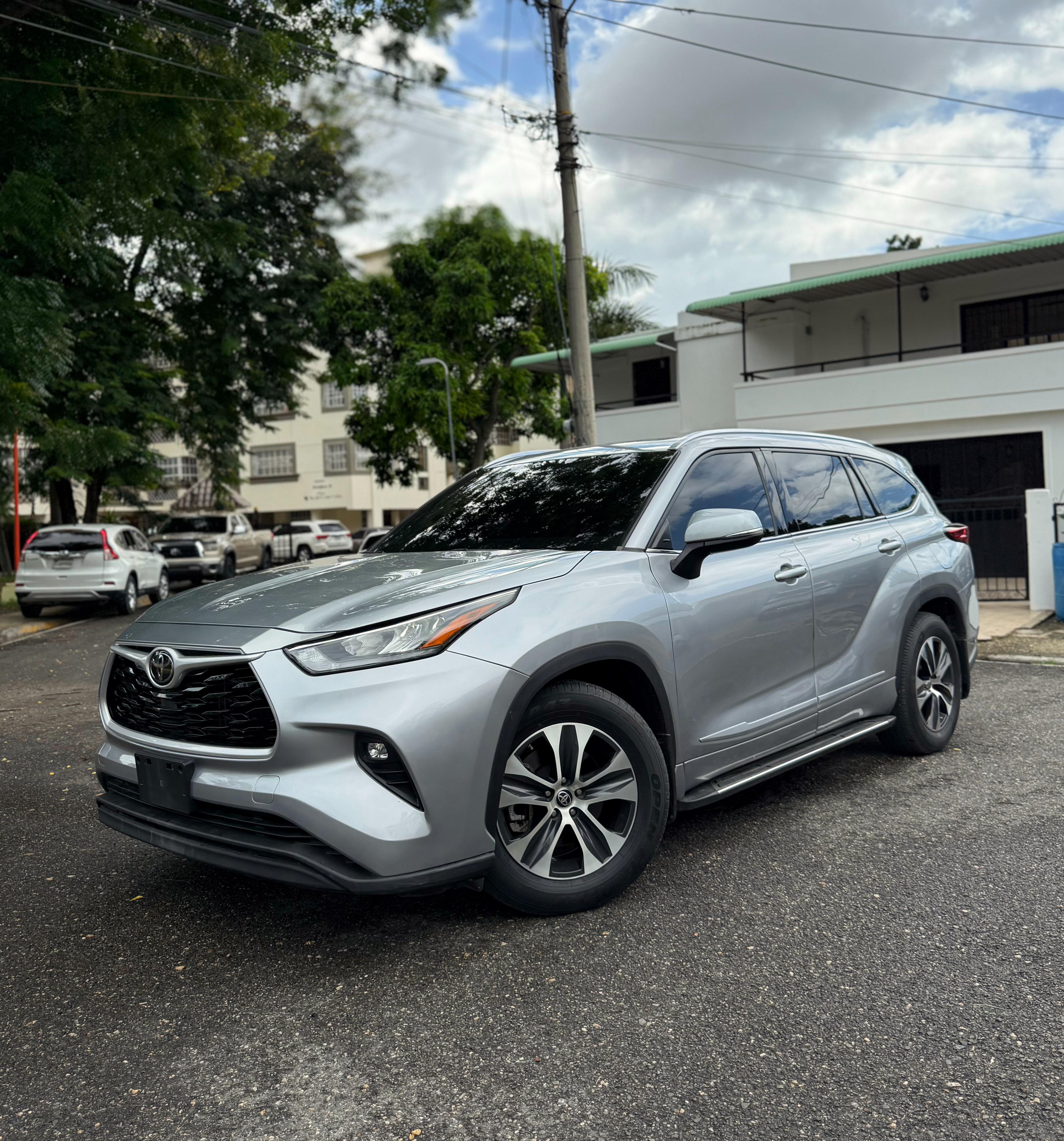 jeepetas y camionetas - Toyota higlander xle 2020 5