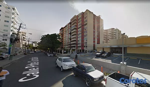 apartamentos - Apartamento en naco para reformar 200m2 8