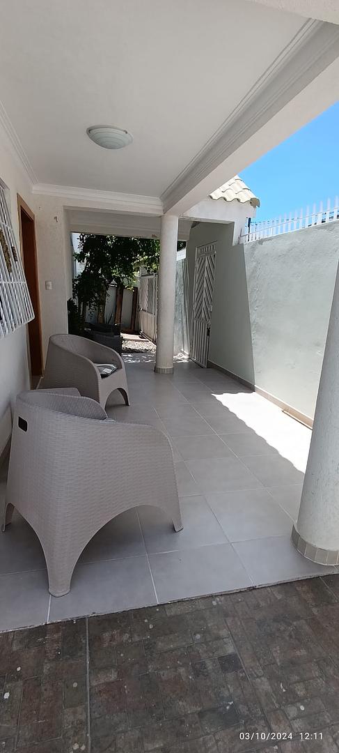 casas - Se Alquila Casa De dos niveles Cerca MIRADOR SUR
