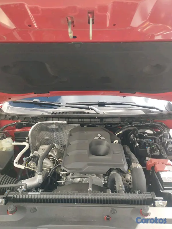 jeepetas y camionetas - Mitsubishi Tritón Diésel Doble Cabina 4WD 25  10