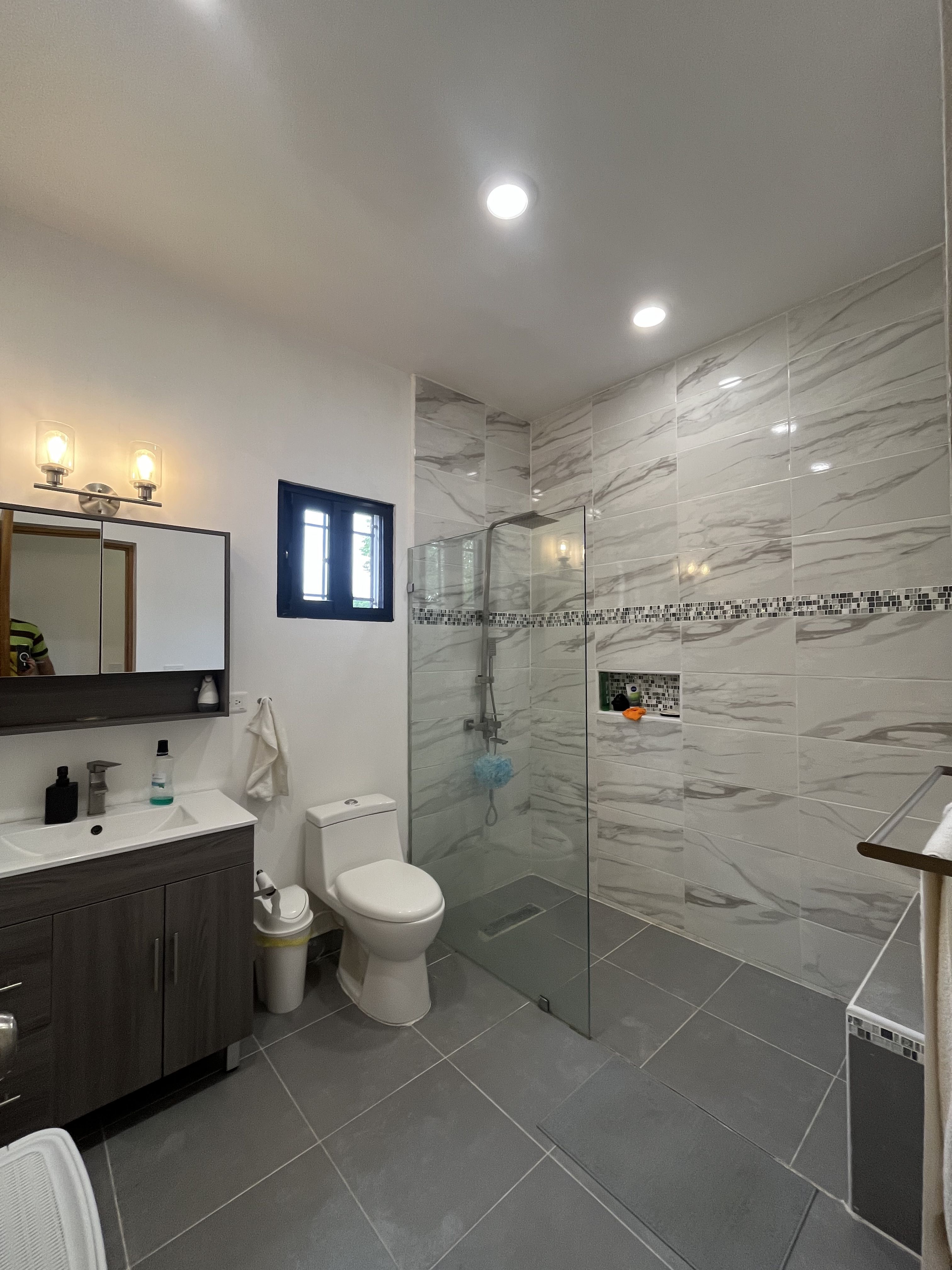 casas - Vendo moderna y cómoda casa en Cuesta Hermosa III 9