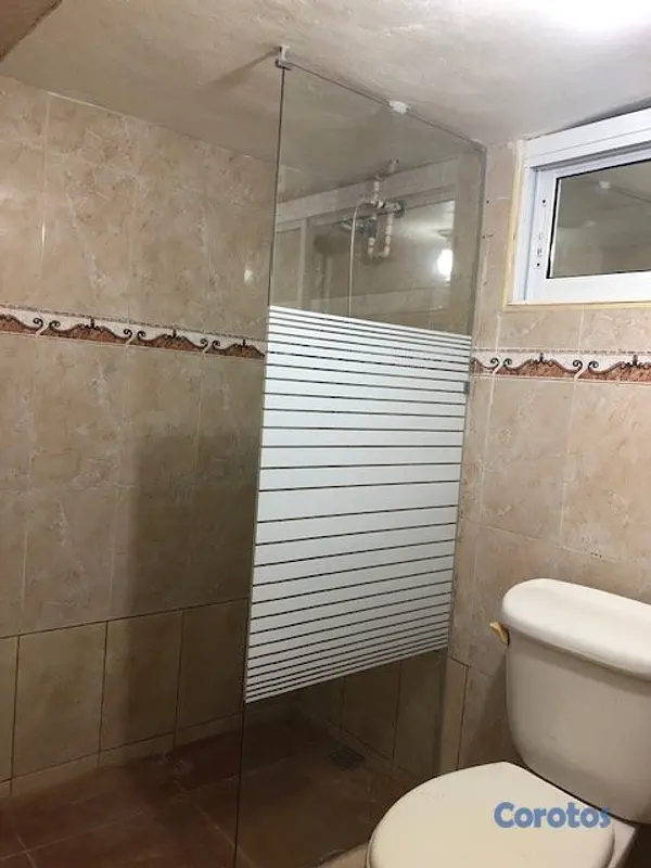 casas - CASA EN ALQUILER SEMISOTANO 12