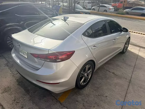 carros - Hyundai Elantra SE 2017 Americano 3