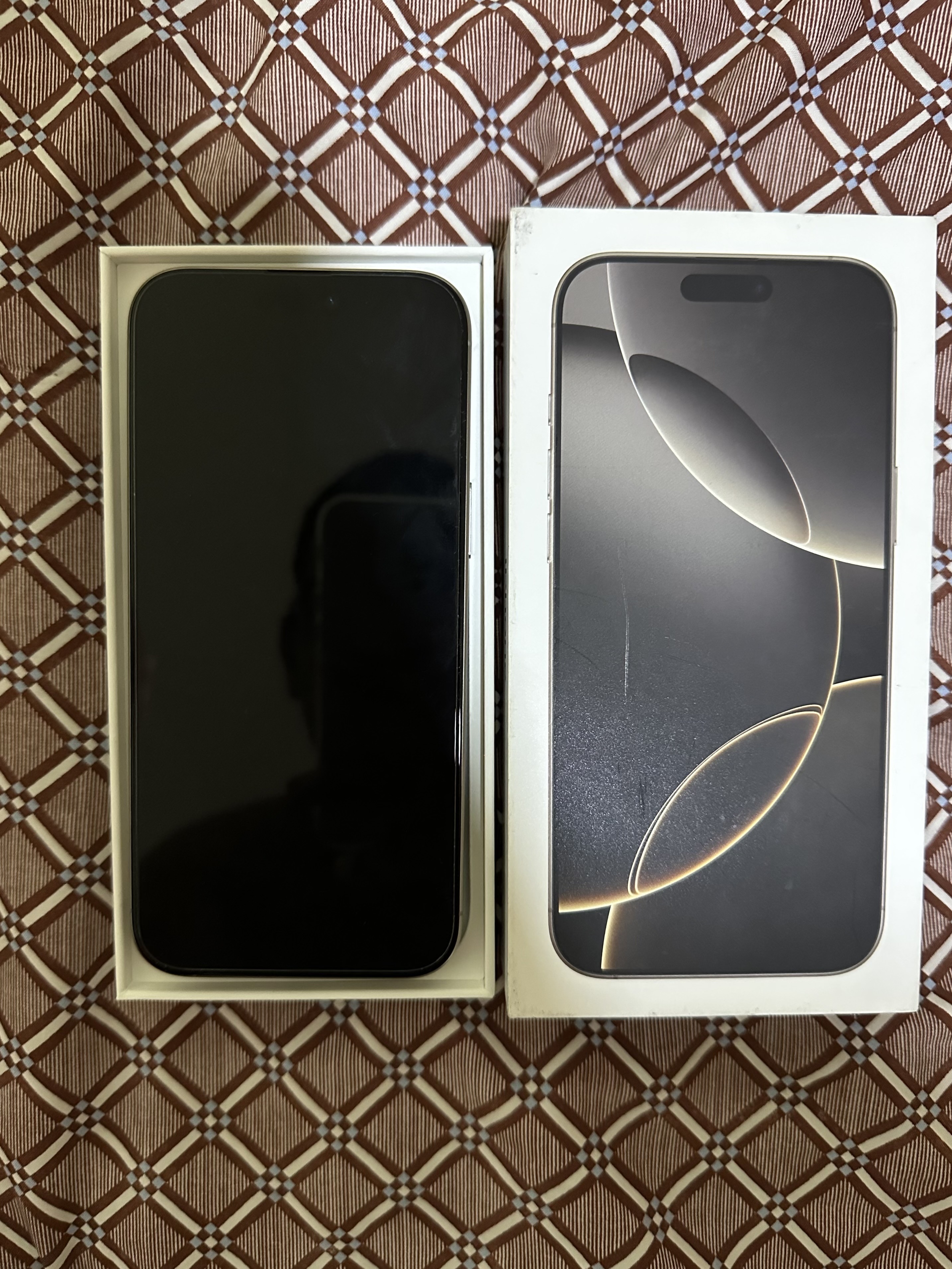 celulares y tabletas - IPhone 16 Pro Max Sim Físico y E-Sim  3