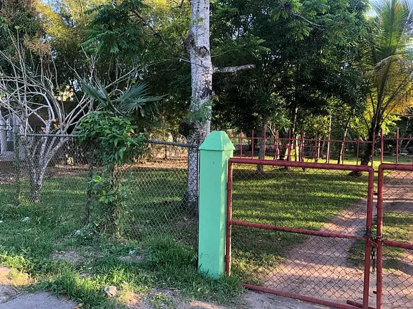 solares y terrenos - Terreno en venta en el sector Urbanización Los Jardines,  Boca chica, Santo Domi 9
