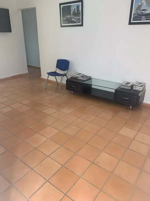 oficinas y locales comerciales - Alquiler Amplio Local de 2 Pisos, Mirador Sur 2