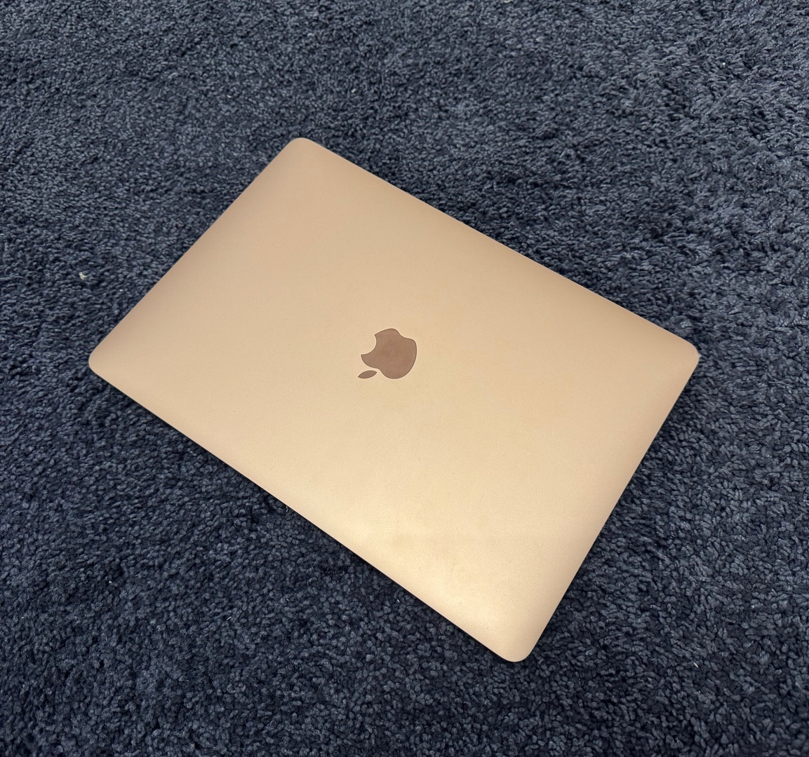 computadoras y laptops - Vendo MacBook Air 13.1 inch / i5/ 1.6ghz / 128GB Rose Gold Como Nueva RD$ 28,500 1
