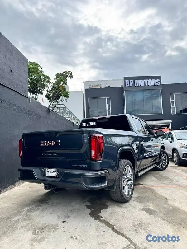 jeepetas y camionetas - GMC SIERRA DENALI 2022  3