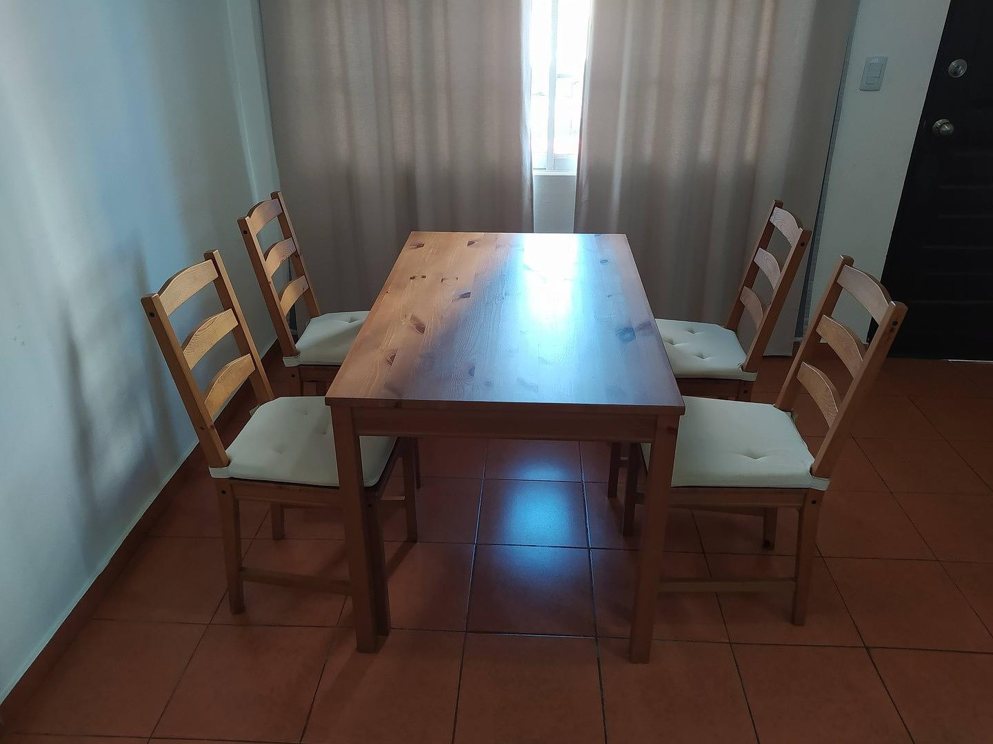 cocina - Mesa con 4 sillas JOKKMOKK IKEA (Negociable)
