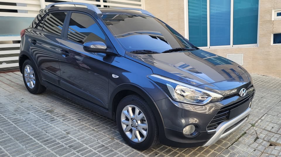 carros - Hyundai i20 Active 2021 único dueño 31000km