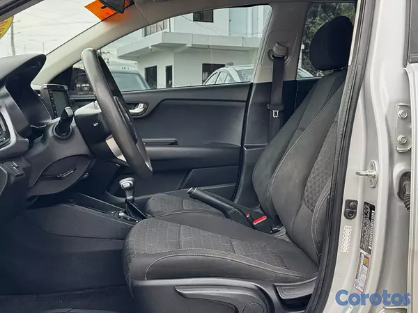 carros - Kia Rio 2020 
 8
