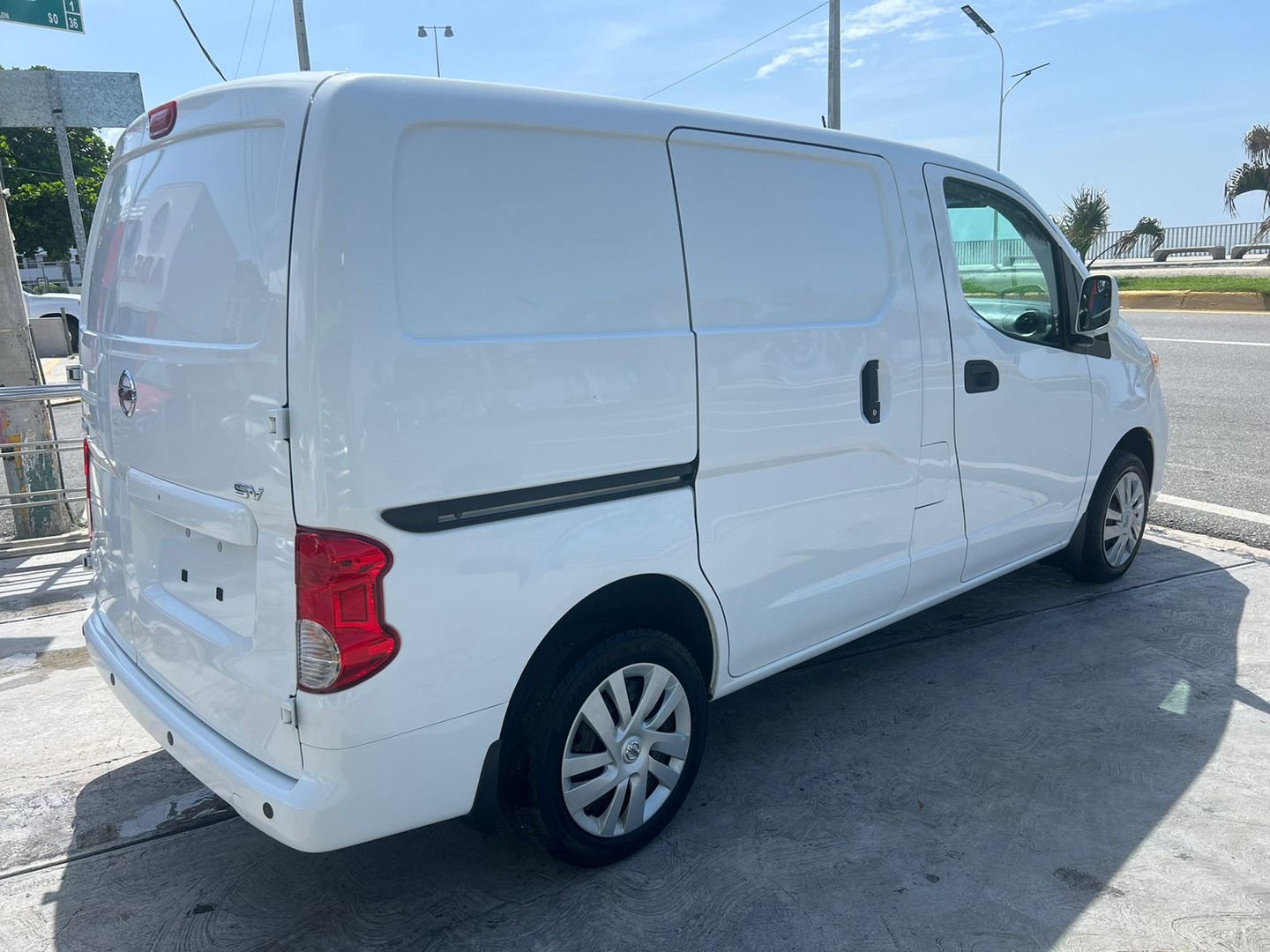 jeepetas y camionetas - Nissan NV 200 2021 7