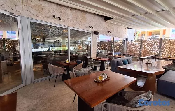 oficinas y locales comerciales - Bar-Rooftop en centro Turistico de Los Corales 5