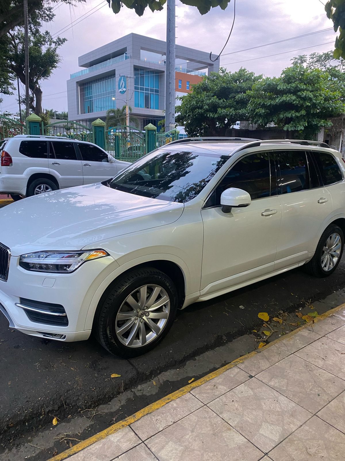 jeepetas y camionetas - volvo xc 90 t6 2016 Momentum  2