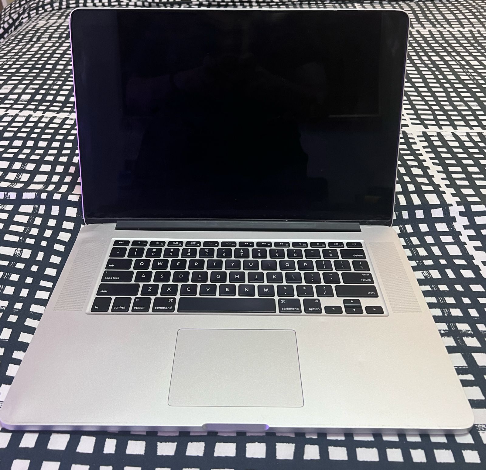 computadoras y laptops - MacBook Pro 15” 2015 | 16GB RAM | 250GB SSD 3