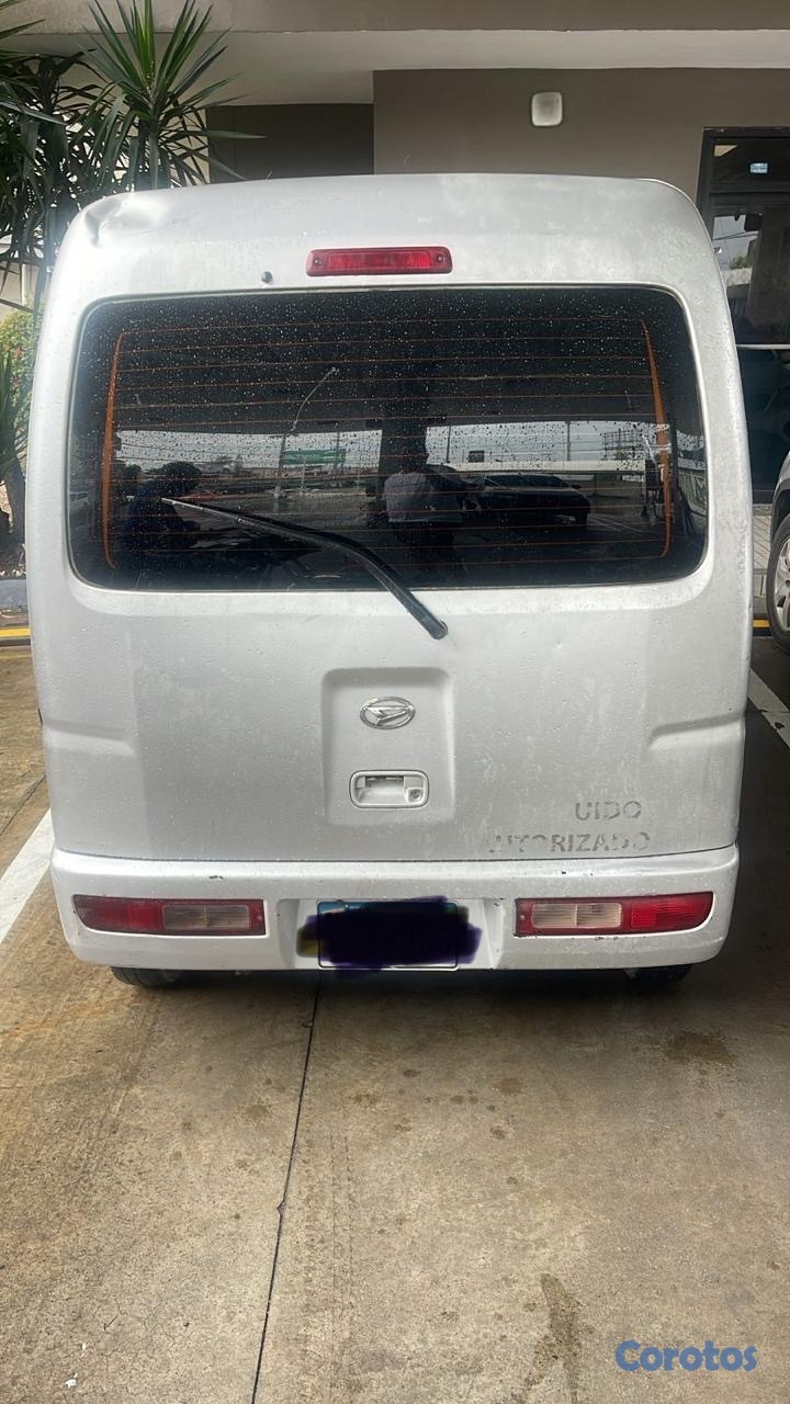 jeepetas y camionetas - Vehiculo en buenas condiciones negociable 4