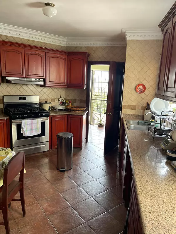 penthouses - Vendo Pent-house de 2 niveles en Los Cacicazgos  3