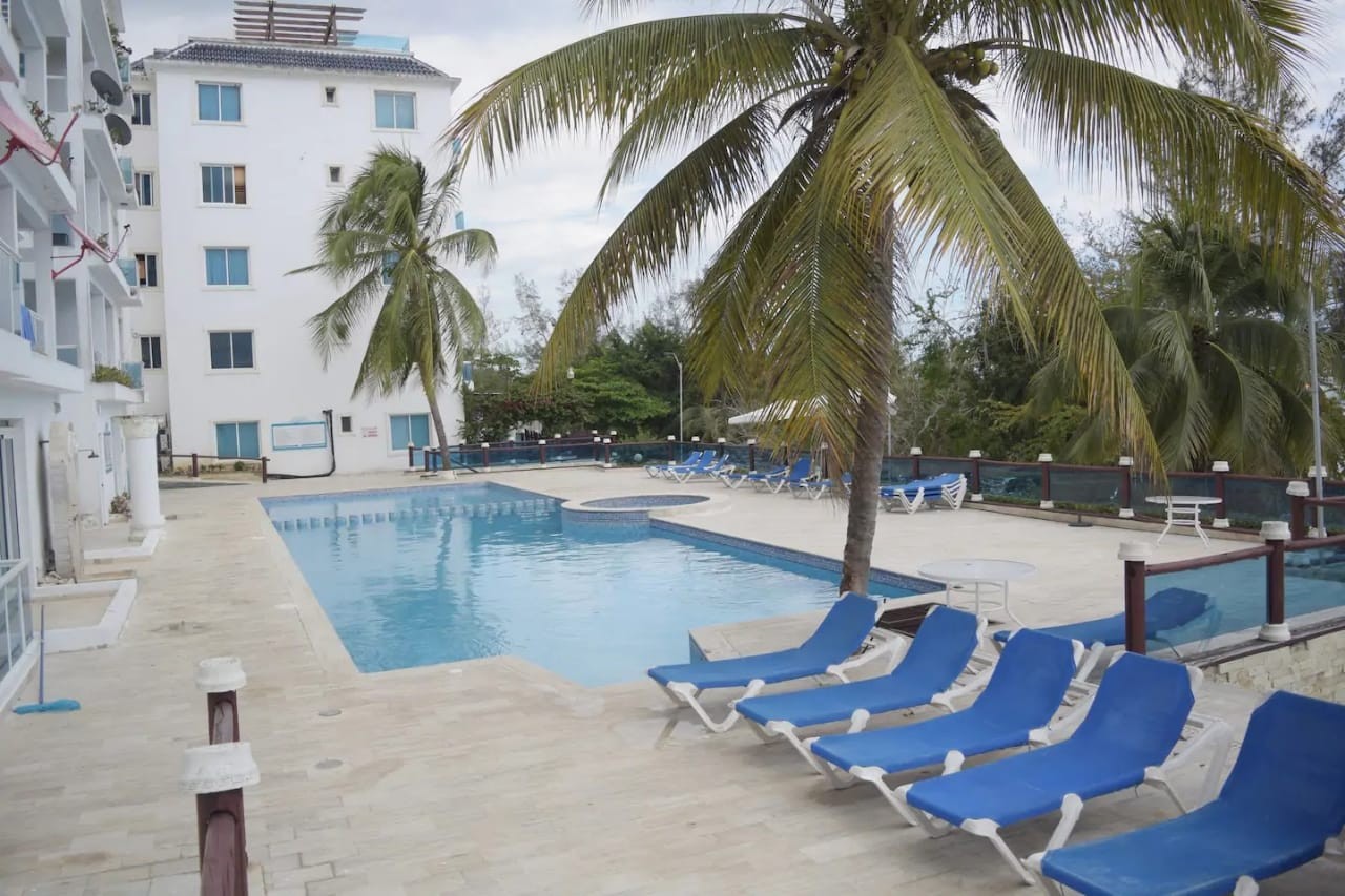 apartamentos - Apartamento Amueblado en Boca Chica a pocos metros de la playa 1