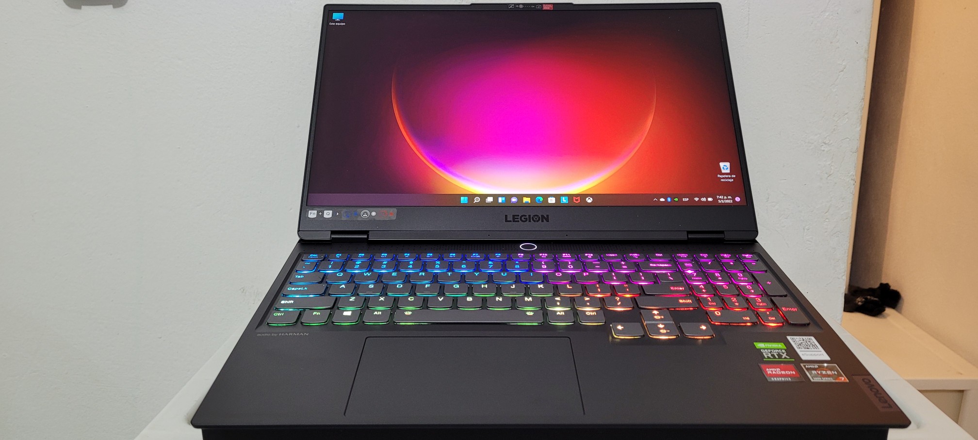 computadoras y laptops - Lenovo legion 5 Pro 16 Pulg Core i7 13th Ram 24gb ddr5  Nvidea RTX 4060 8gb Full