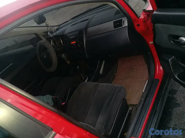 carros - NISSAN Versa 6