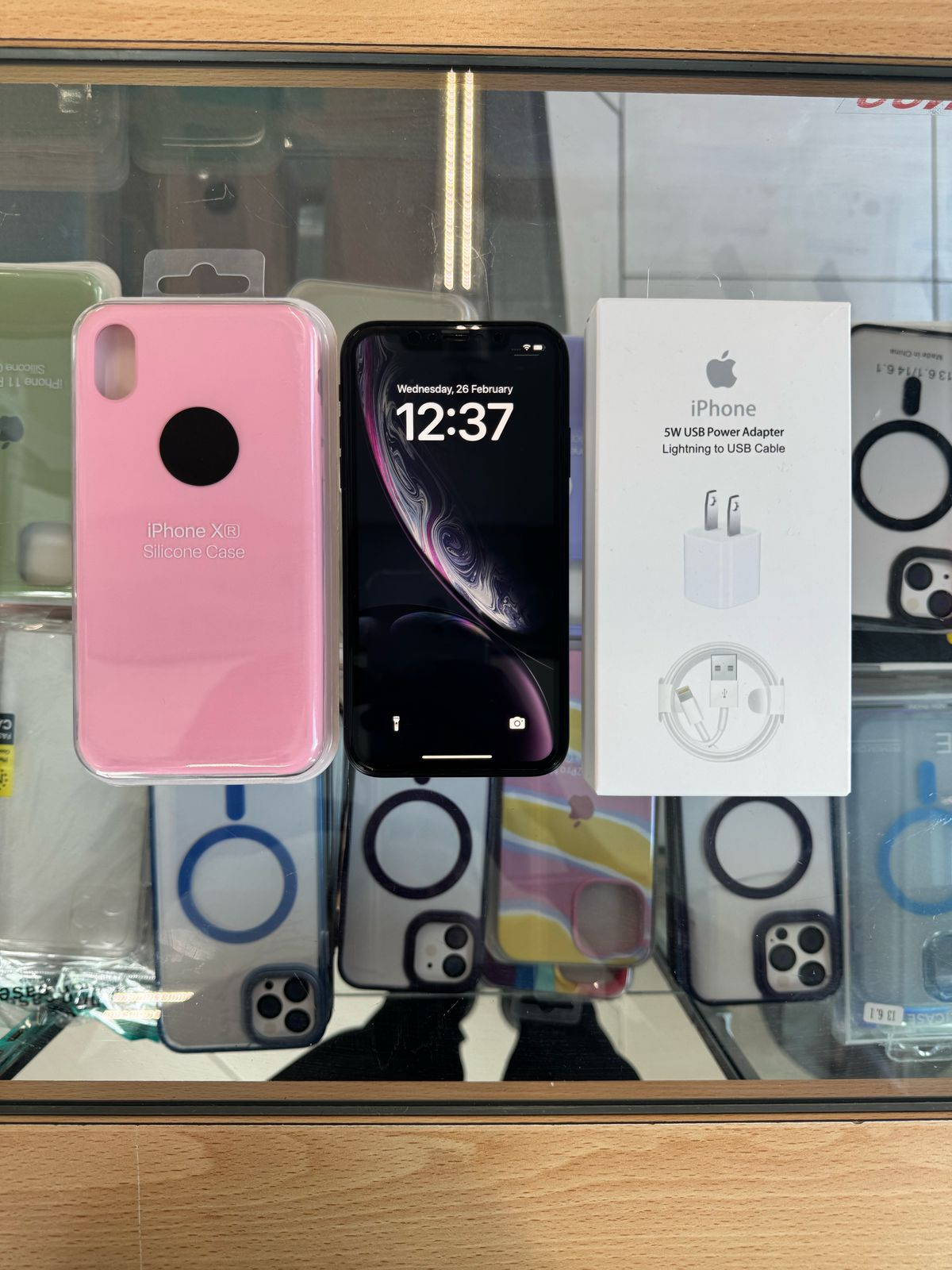 celulares y tabletas - Iphone xr negro 64 GB  TurboSim. 1