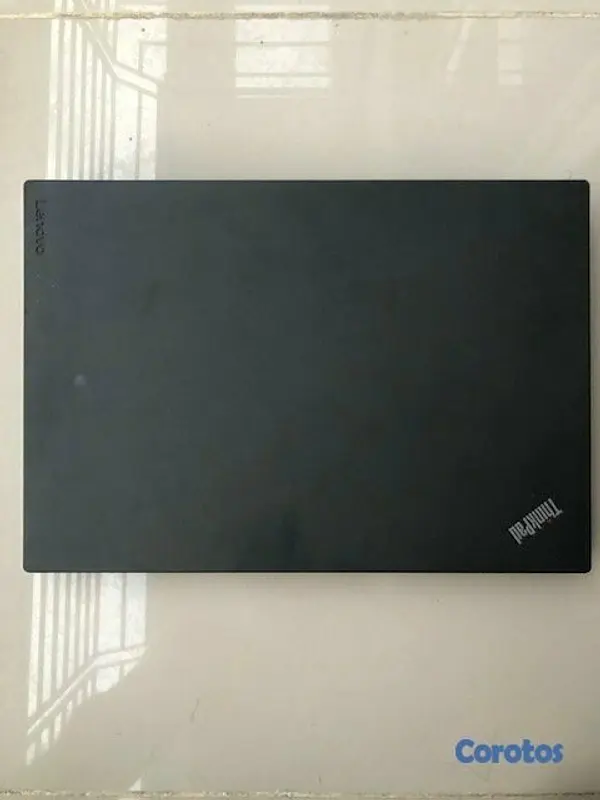 computadoras y laptops - Laptop Lenovo Thinkpad T470 en muy buenas condicio 2