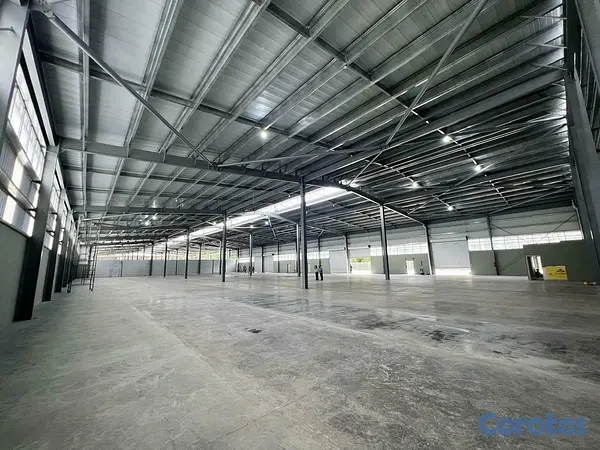 solares y terrenos - Alquilo Naves en la Autopista Duarte. 4