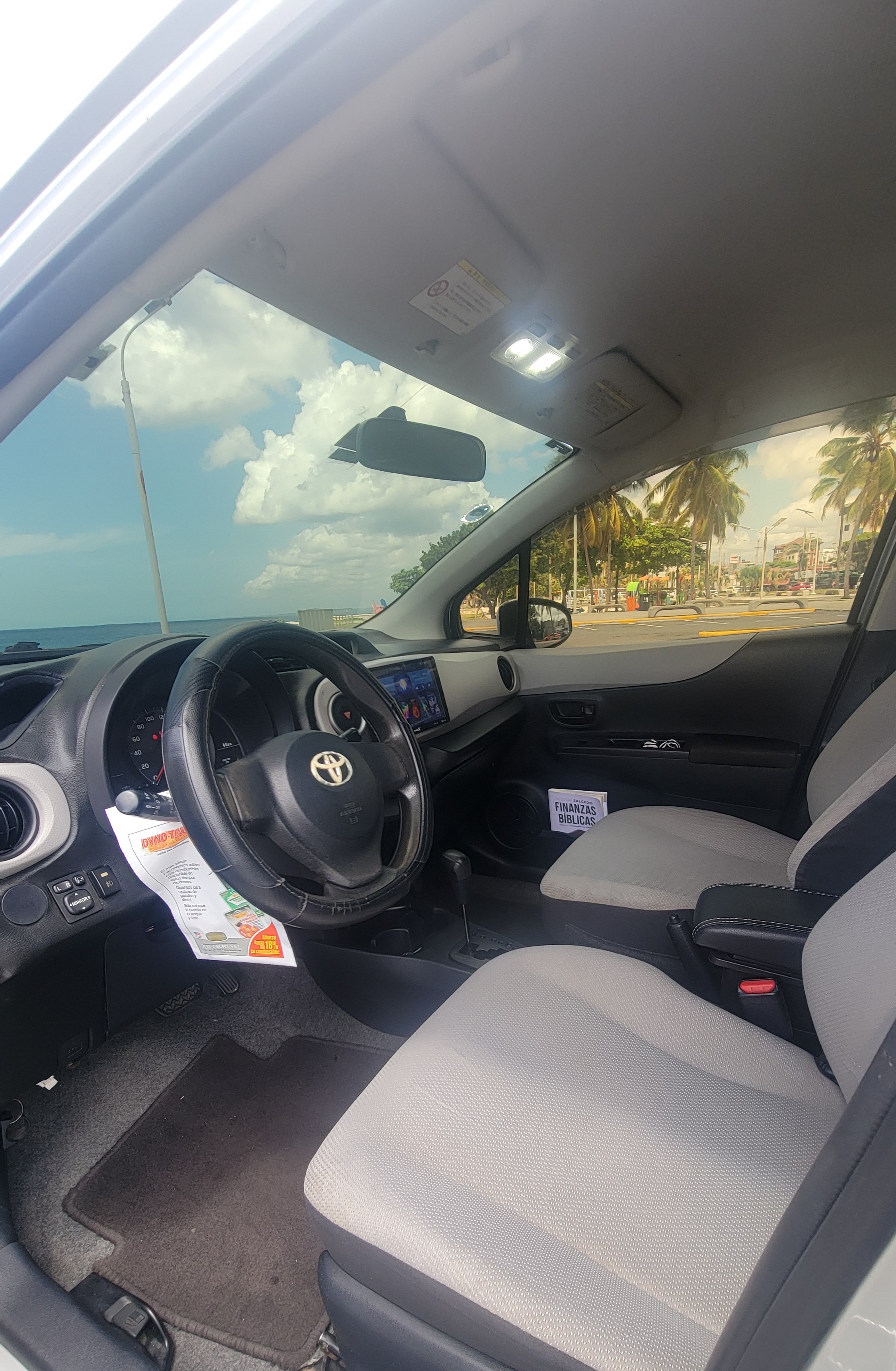 carros - Toyota Vitz 2011 en venta de oportunidad, 4 cilindros 10