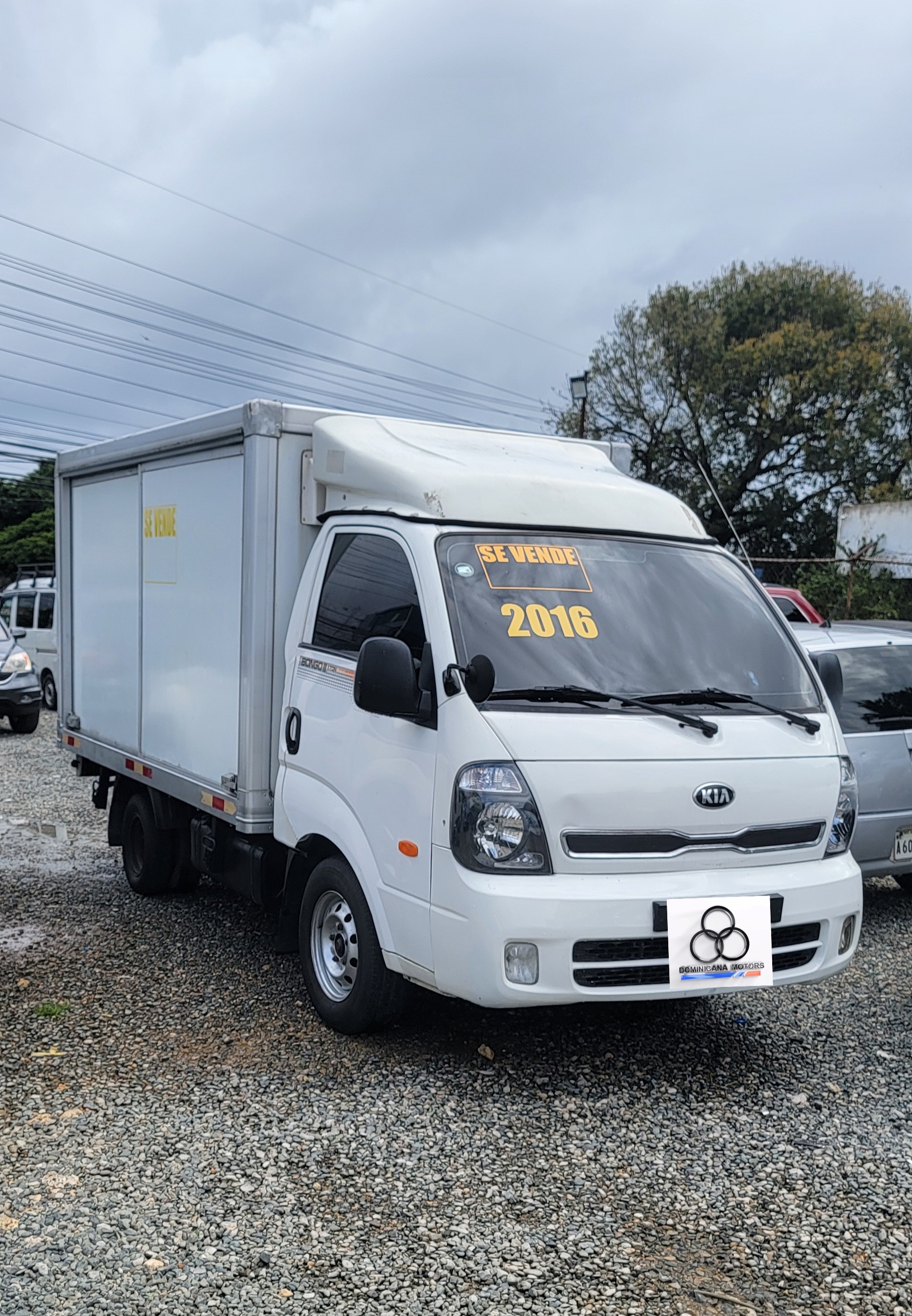 camiones y vehiculos pesados - KIA BONGO CON FURGON  2016 2