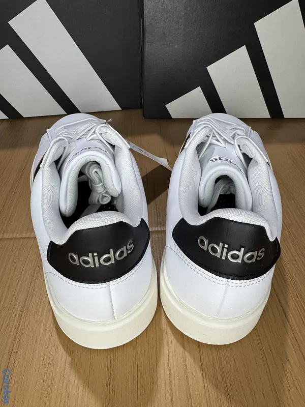 zapatos para hombre - Tenis Adidas originales size 9.5 (43 1/3) en Santiago  2
