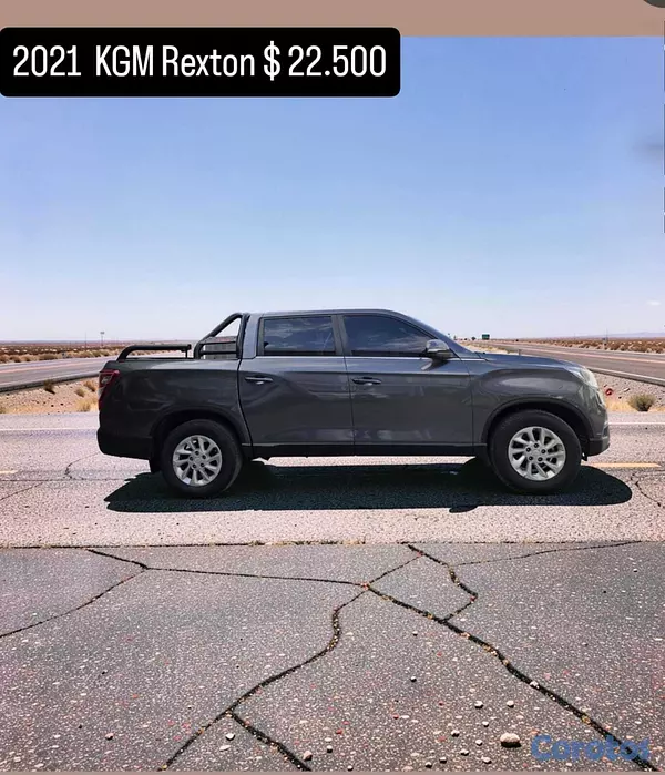 jeepetas y camionetas - KGM REXTON 2021 GRIS OSCURO DIESEL 9
