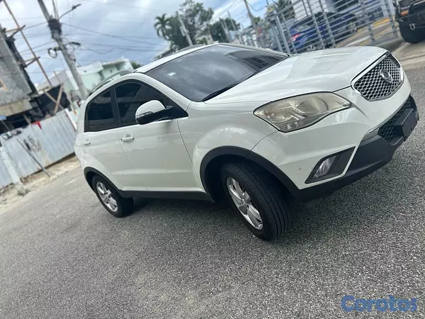 jeepetas y camionetas - SSANG YONG KORANDO 2013 6